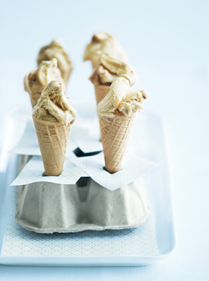 DIY Ice Cream Cone Stand