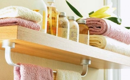 Extra Storage using a Towel Rail
