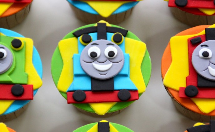 Thomas Cup Cakes